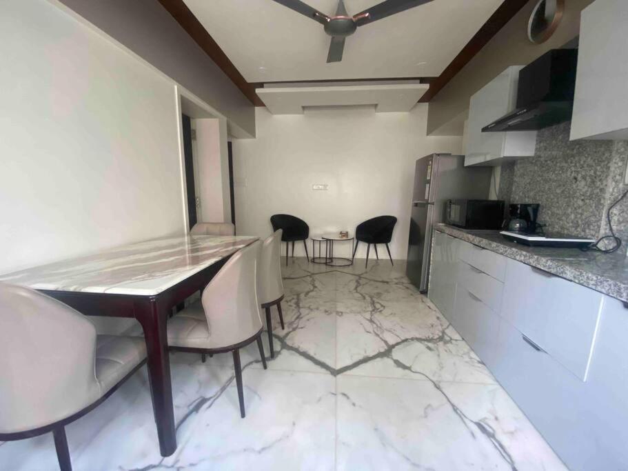 Апартаменти Bandra'S Prime Luxurious 2 Bhk Мумбаї Екстер'єр фото